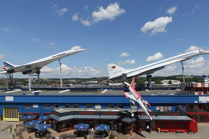 Auto- und Technikmuseum Sinsheim (30km)